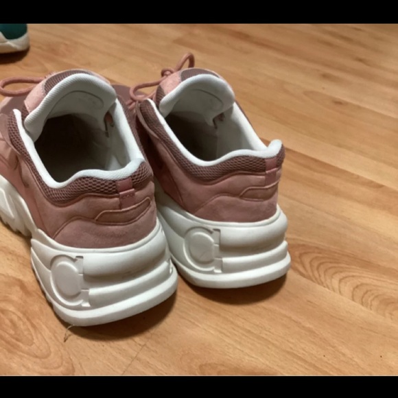 Salvatore Ferragamo sneakers. 7.5C - Picture 5 of 9